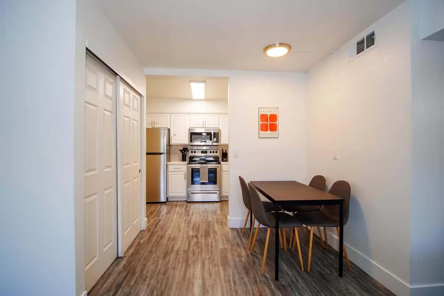 Modern Apartment Near Zoo & Sloan Park Tempe