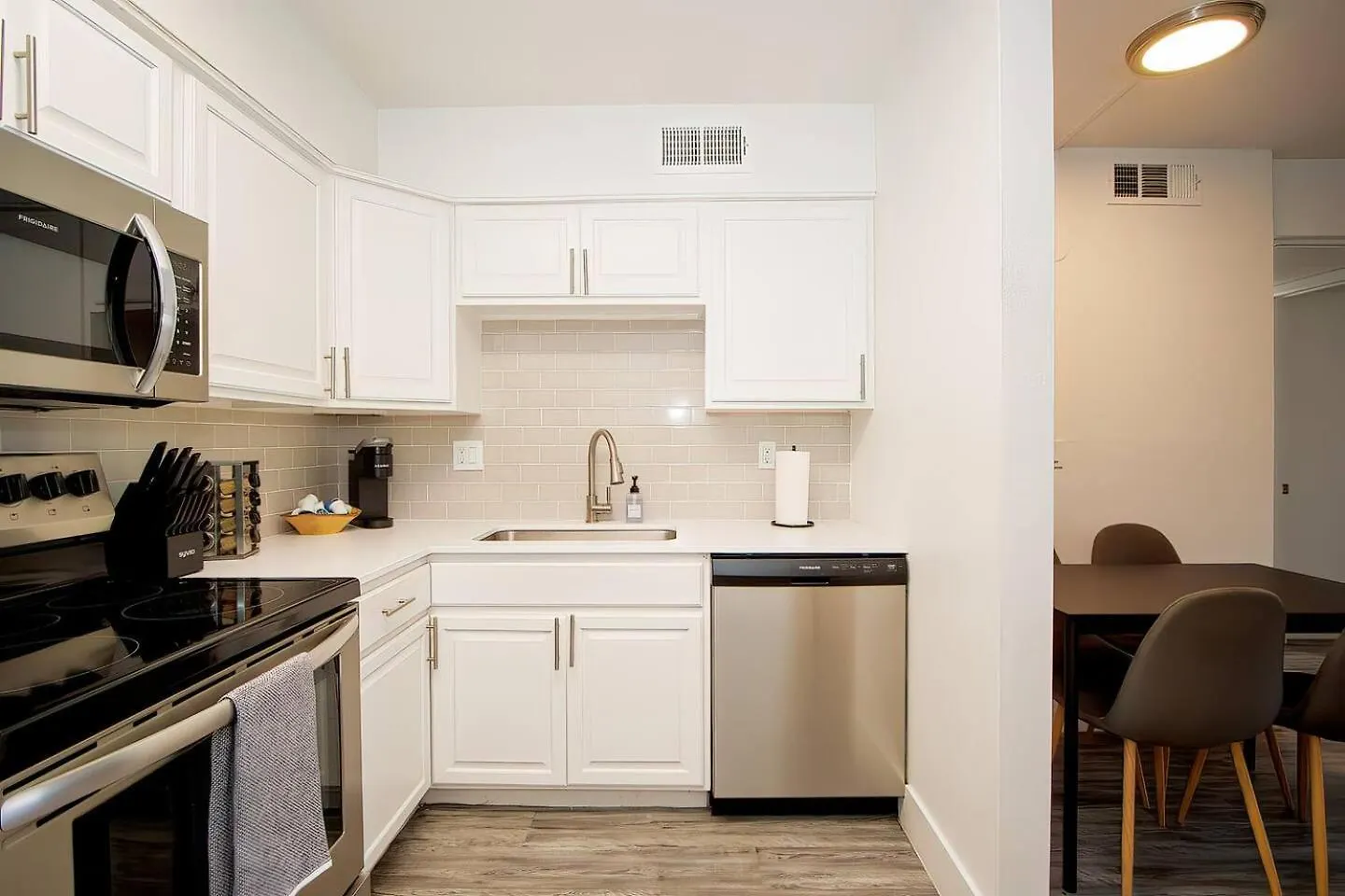 Modern Apartment Near Zoo & Sloan Park Tempe
