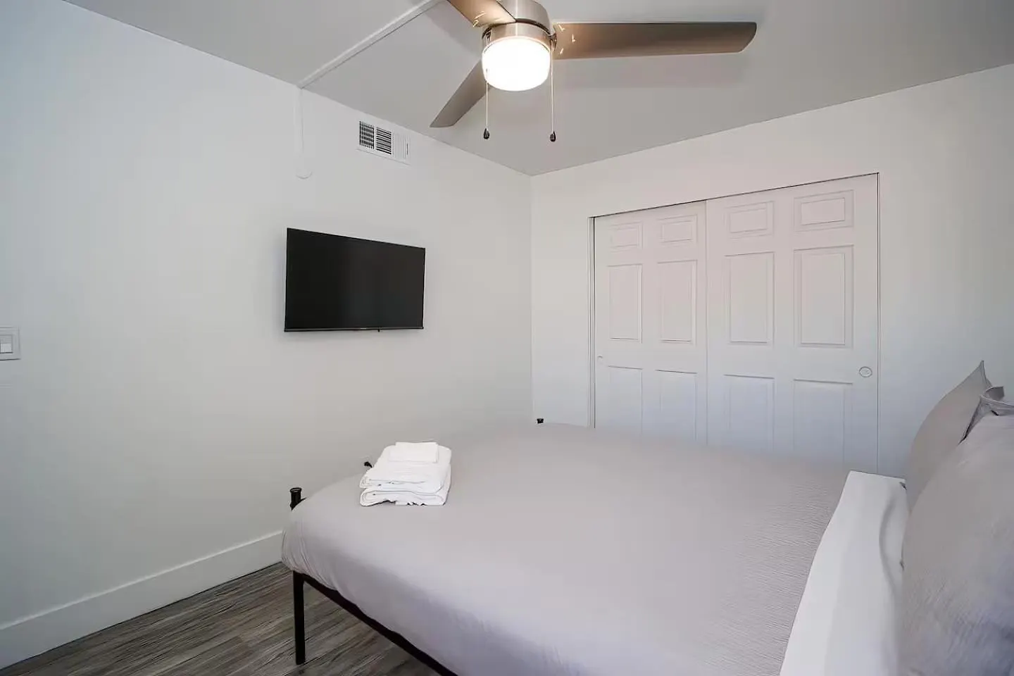Modern Apartment Near Zoo & Sloan Park Tempe 0*,  United States